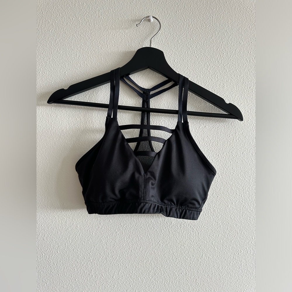Victoria’s Secret Sport- The Player Racerback Sport Bra in Black S